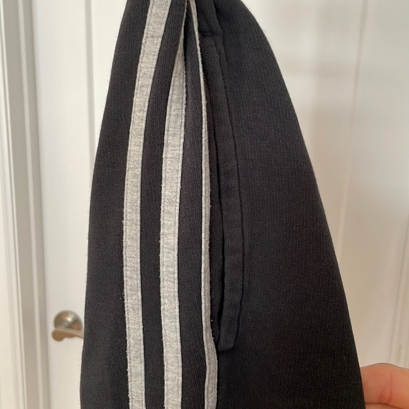 Mens Adidas sweatpants - Picture 3 of 5